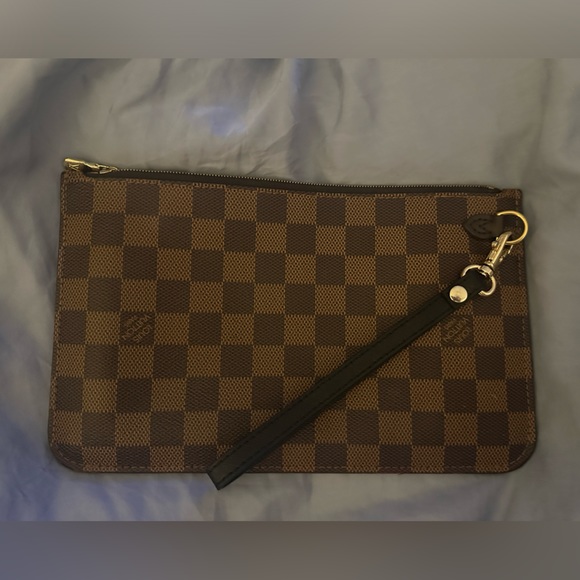 LOUIS VUITTON
Damier Ebene Neverfull MM GM Pochette - Picture 3 of 5